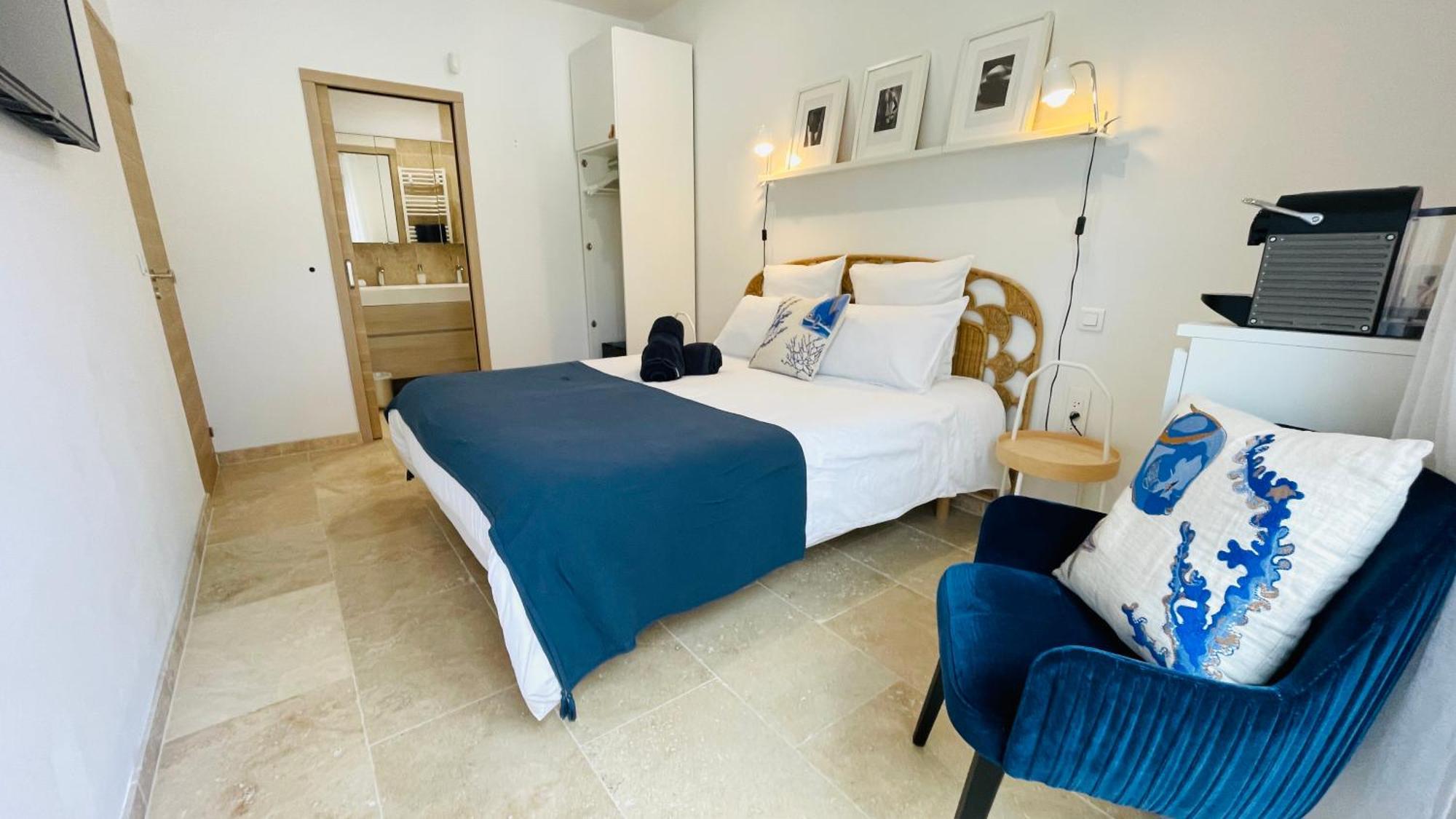 Villa Cacharelle Vue Mer Piscine 카발레르쉬르메르 외부 사진