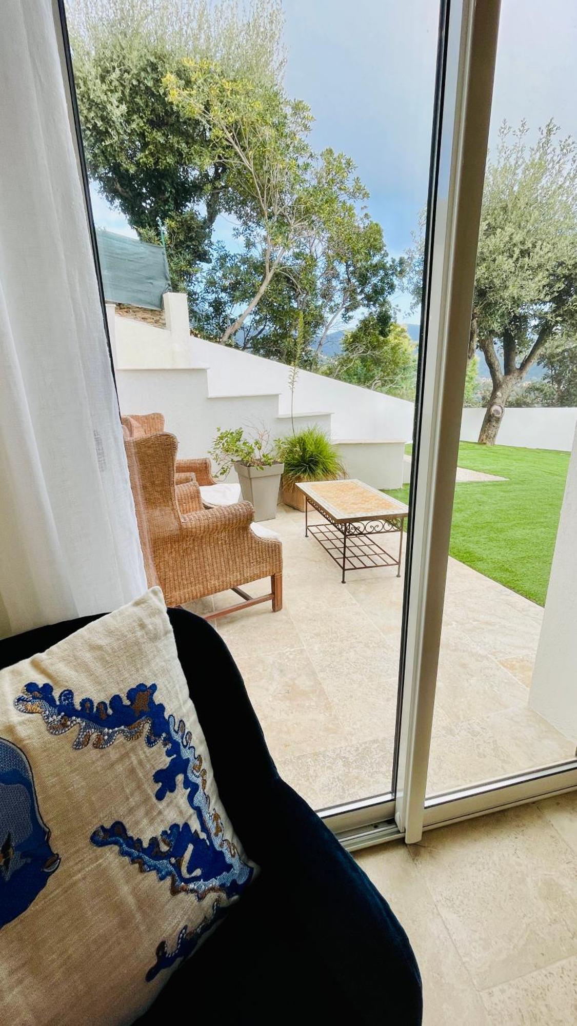 Villa Cacharelle Vue Mer Piscine 카발레르쉬르메르 외부 사진