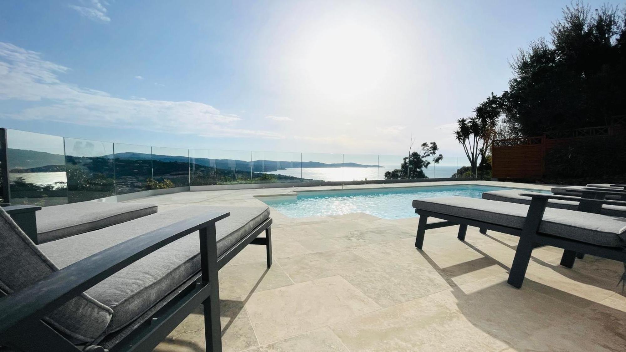 Villa Cacharelle Vue Mer Piscine 카발레르쉬르메르 외부 사진