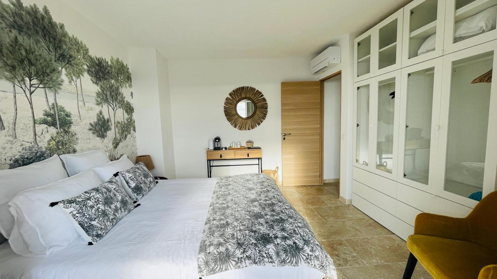 Villa Cacharelle Vue Mer Piscine 카발레르쉬르메르 외부 사진